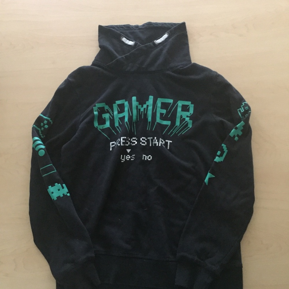 H&M boys 14-16 Gamer sweatshirt